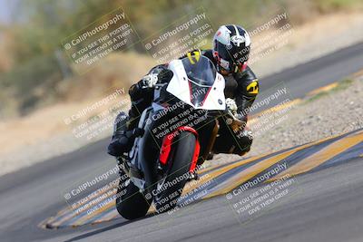 media/Nov-05-2022-SoCal Trackdays (Sat) [[f8d9b725ab]]/Turn 2 (1120am)/